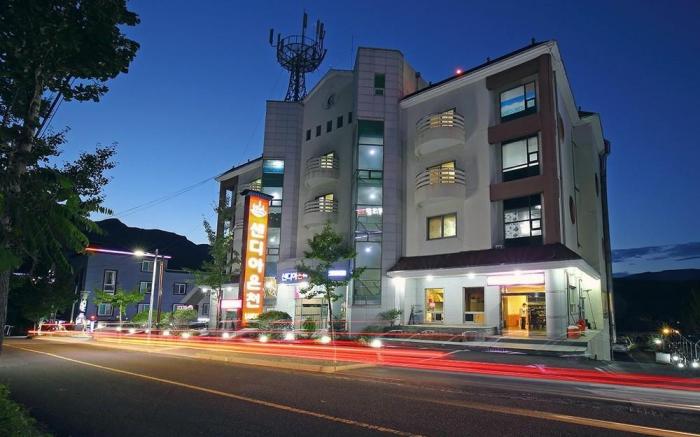 Ulsan Yeongnam Alps Sandia Oncheon