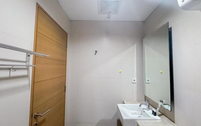 Relaxing 1BR Apt @Aryaduta Residence By Travelio