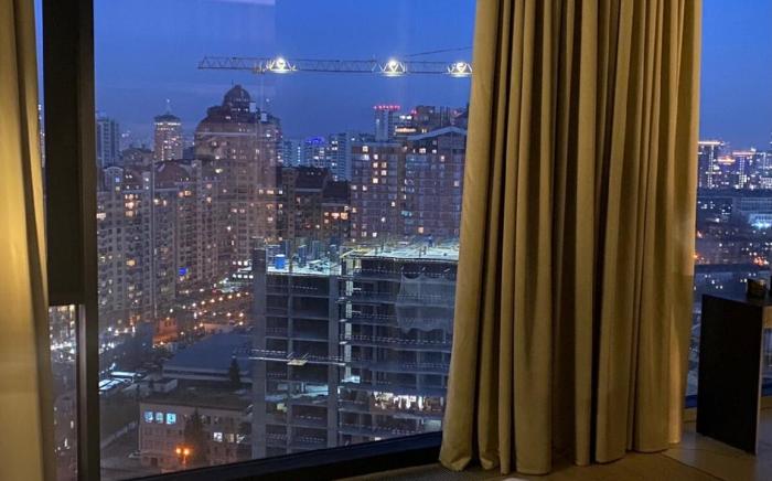 EXCLUSIVE! Terrace & jacuzzi at VIP Penthouse