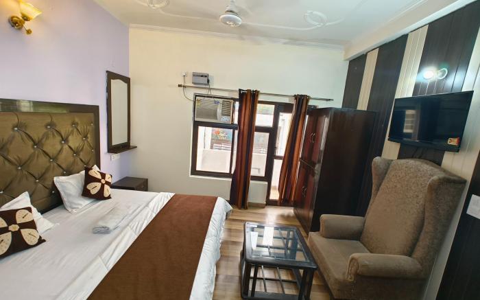 Hotel Vishla Palace IN "Unit of SA Brothers Services" 