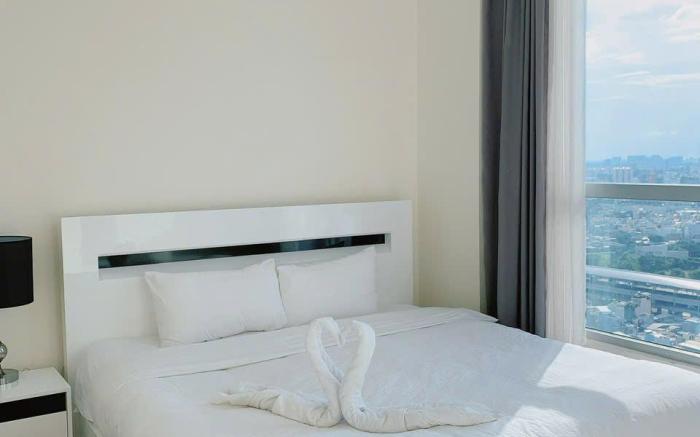 VIEW CITY  2BR AT LANDMARK PLUS 