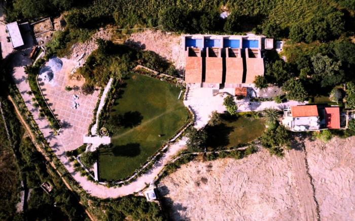 Umber Tree - A Nature Side Heaven Resort