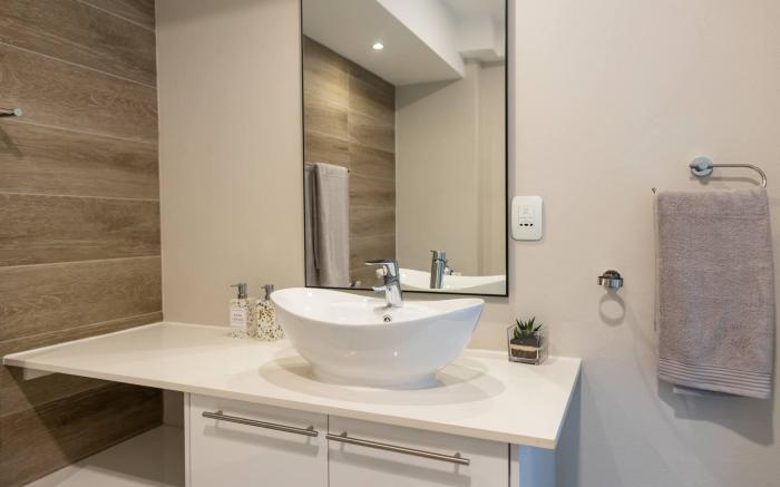 Stylish  Elegant With Epic Views Near Menlyn