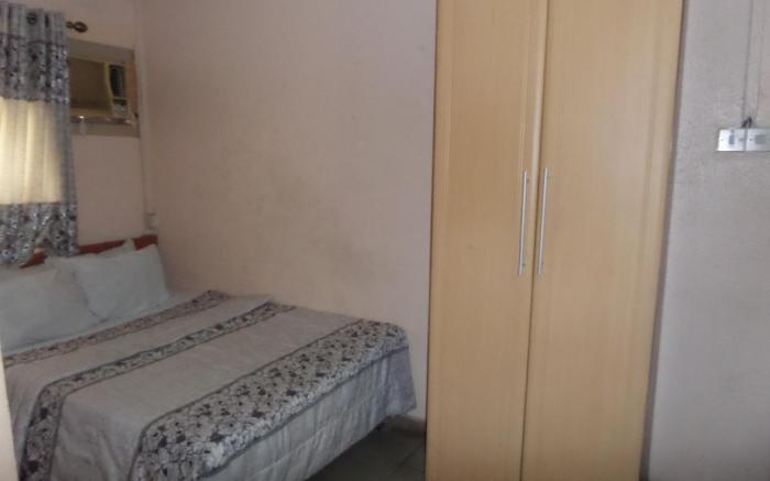 Maxton Suites Annex