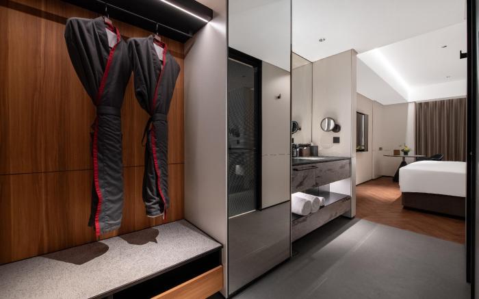 Intercity Hotel Shanghai Xizang South Road