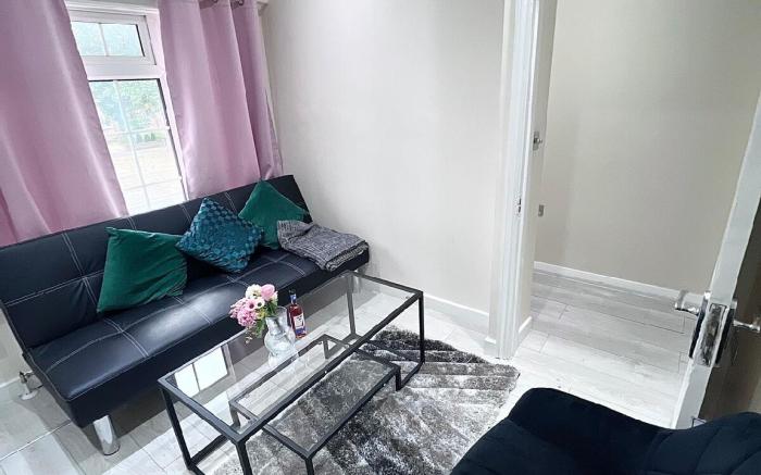 Cosy private Flat in London| Free parking