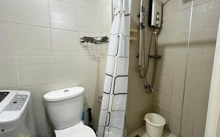 1 BR Cozy Facing Pool Makati