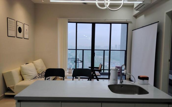 Trion KL @ Cozy Skyline Living Sleepy Owl