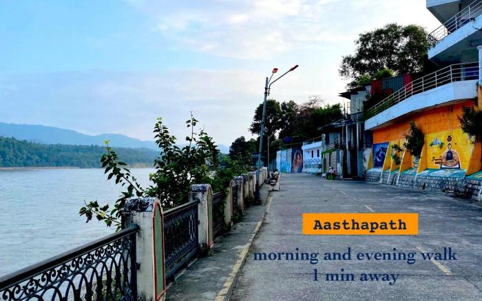 A radiant villa on Ganges with modern amenities