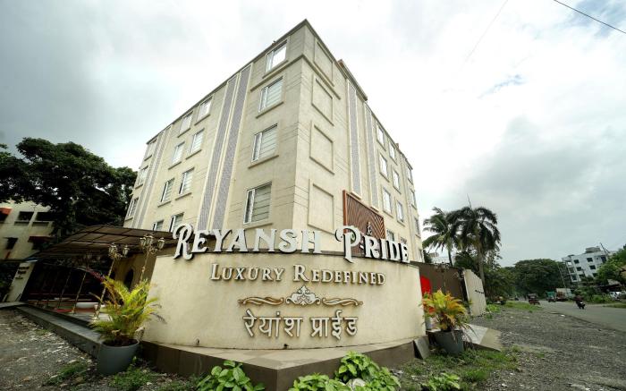 Hotel Reyansh Pride