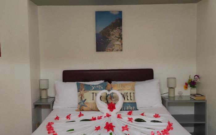 Moonlight Breeze Inn