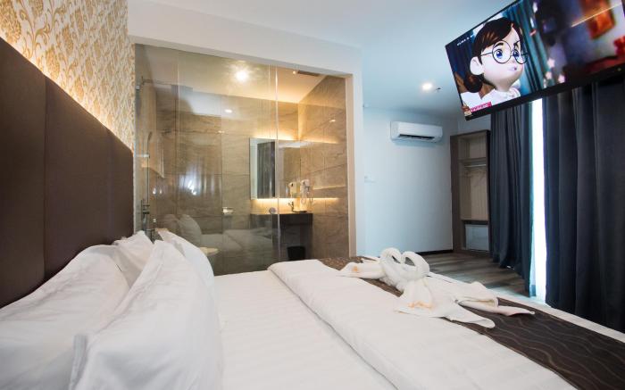 Spring Season Hotel