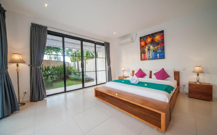 Villa Khaizan  3 BR 7 mnts drive to Beach