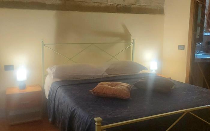 SU LA VIA FRANCIGENA, IN PIENO CENTRO STORICO