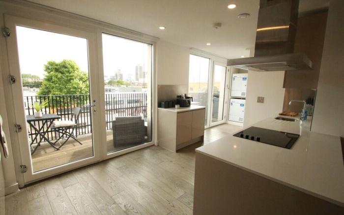 FT6 Aldgate Apartments