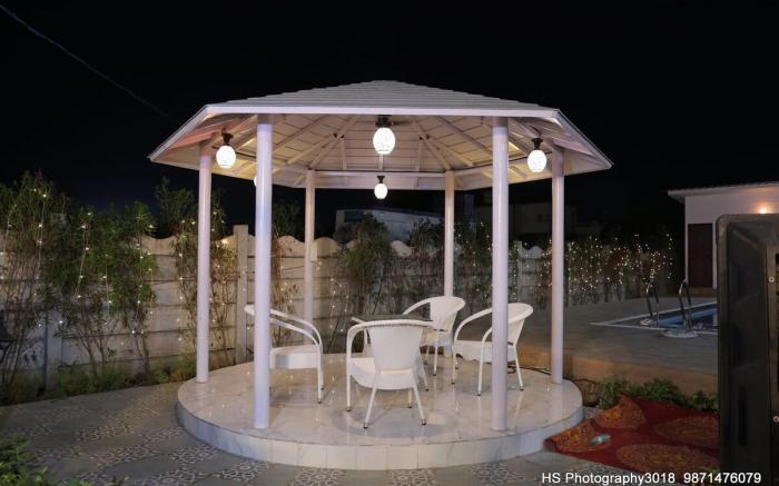 VacationBuddy Elysian Farm with Pool @ Noida