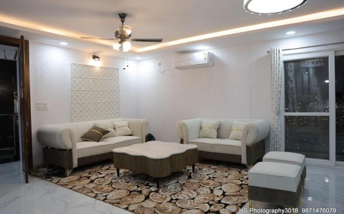 VacationBuddy Elysian Farm with Pool @ Noida