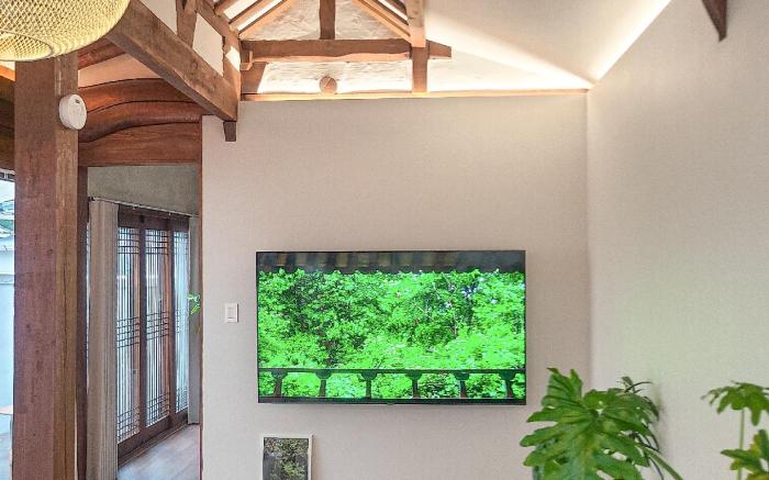 Andong 108 Hanok Ehem (2 people, up to 3 people) Indoor Jacuzzi Hanok House