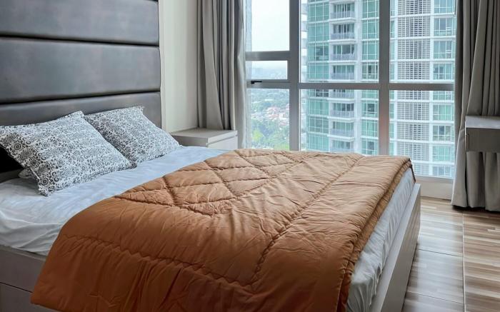 Luxury 3BR Kemang Village w/ Netflix, WiFi, Pool 