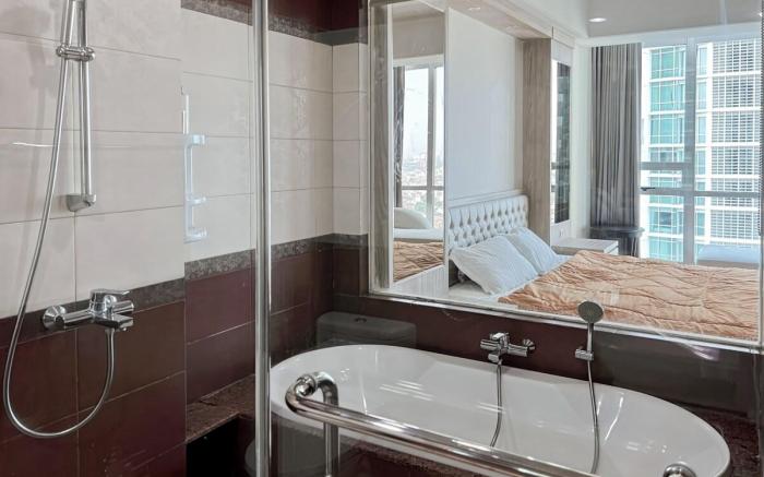 Luxury 3BR Kemang Village w/ Netflix, WiFi, Pool 