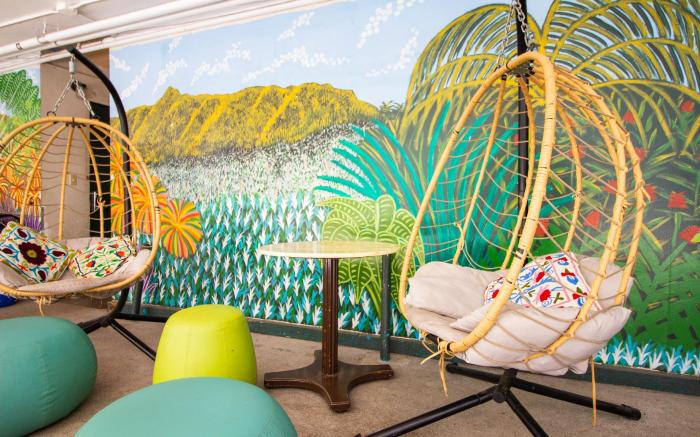 Waikiki Beachside Hostel