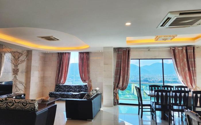 Ipoh Kinta river front luxury pent house 4br 18pax