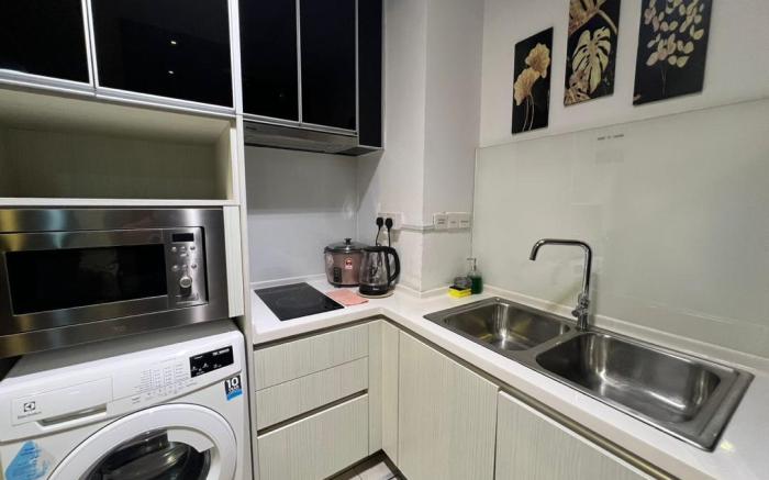 SOHO Duplex Sea View KK