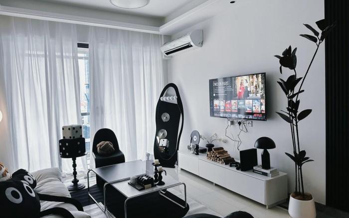 RNF 2Bedroom PS4 And FreeNetflix