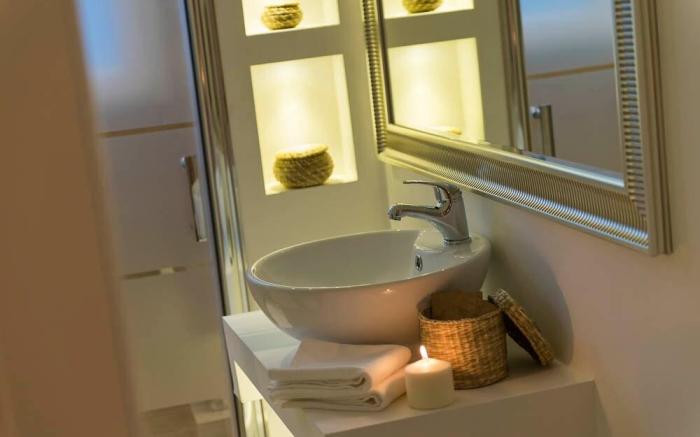 Aruna Suites Luna