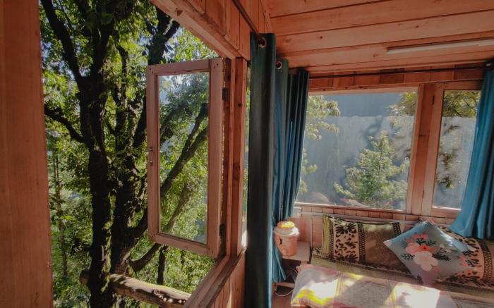 Bastiat Stays | Whispering Pines Cottages| Treehut