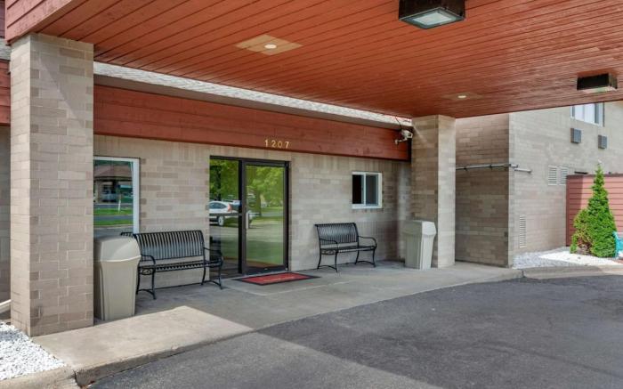 CORATEL INN & SUITES BY JASPER RIVERFALLS