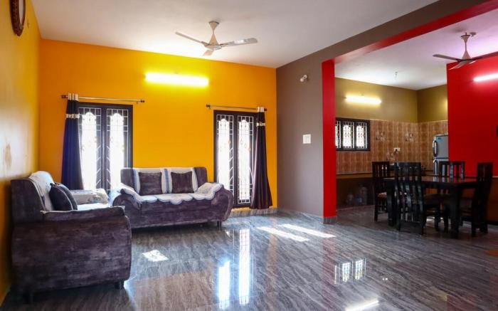 Lakeside Home Stay Villa