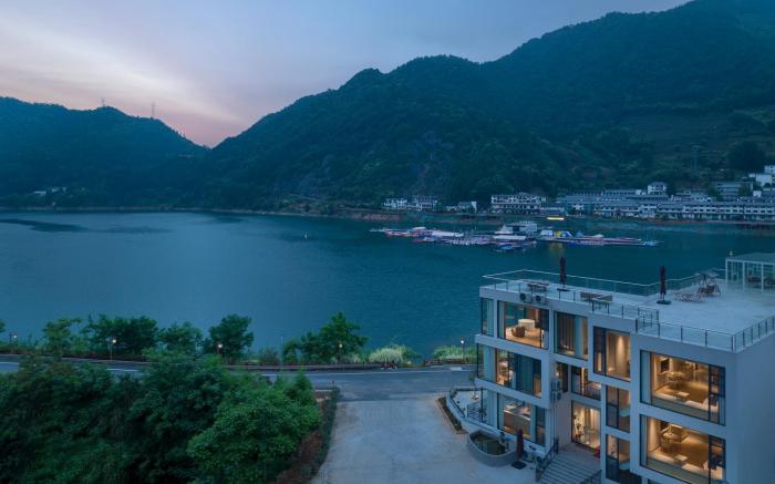 Qiandao Lake Bairui Jia Wanghu Beauty Hostel 
