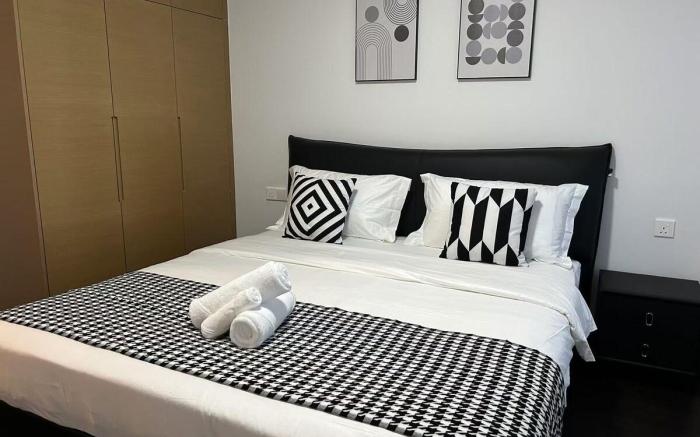 R&F 2R2B Seaview By Wan Li Homestay
