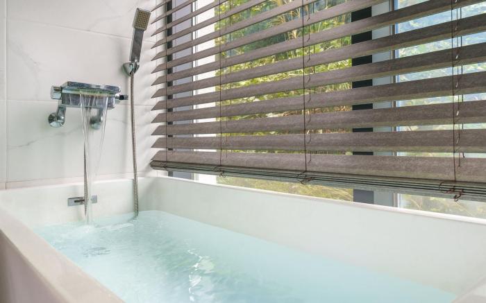 Gyeongju wave dokchae  poolvilla pension