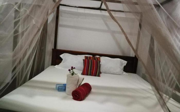 Canoe Beach Resort and Hostel