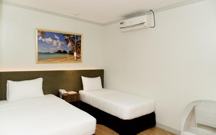 Madison Suites - Superior Room