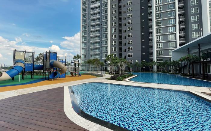 121 Residences @ The Homez Near One Utama Starling