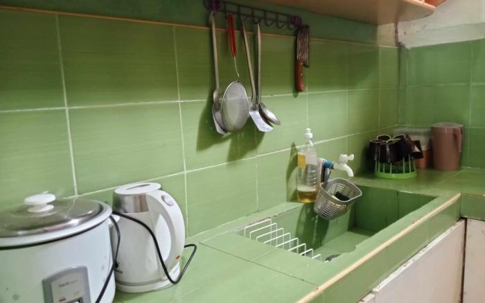 L. De Vera Homestay with FREE USE OF MOTORCYCLE 