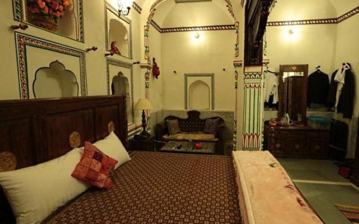Radhika Haveli Hotel