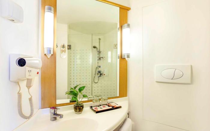 ibis Surabaya City Center Hotel