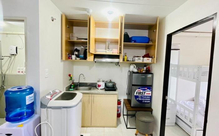 MARIA CONDO 19F Cebu High-Rise Views Room Mandaue