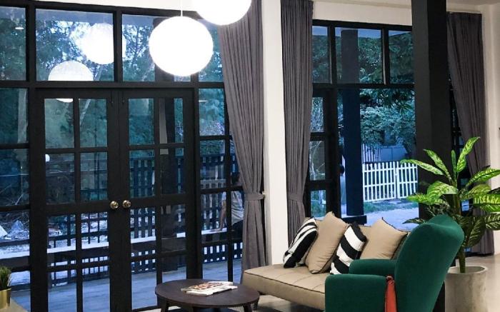 Ban Rub Lom Pool Villa 3 Bedrooms Rim Klong 