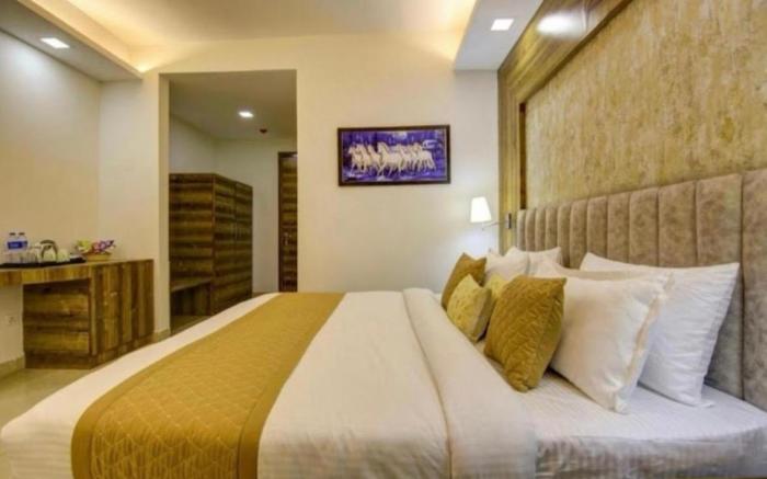 Hotel Moon Residency