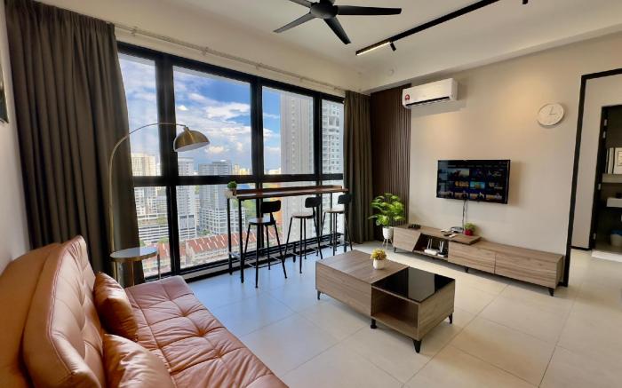Georgetown View Spacious Urban Suites