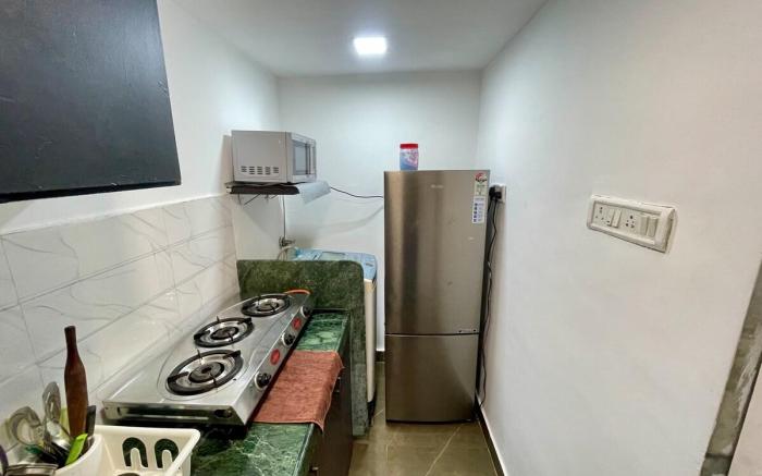 Independent Studio 25-Corner House-Bandra west.