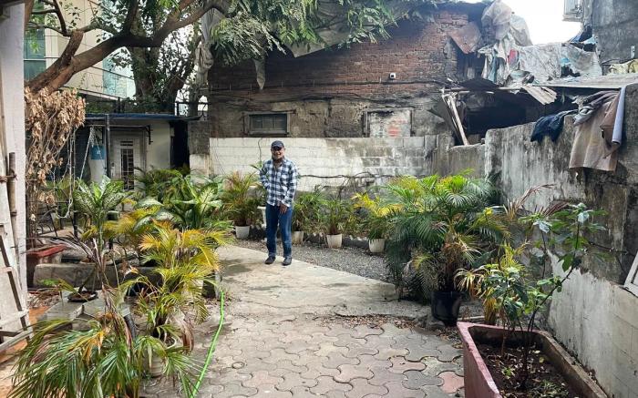 Independent Studio 25-Corner House-Bandra west.