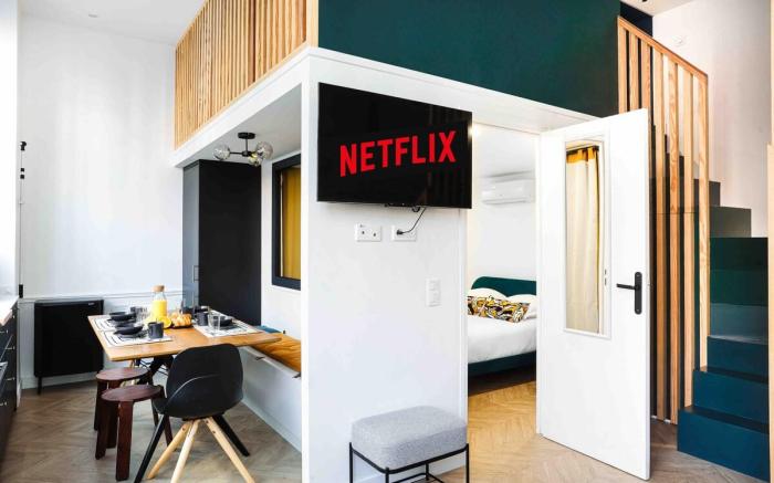 Designer apartment in Montmartre for up to 6 pers