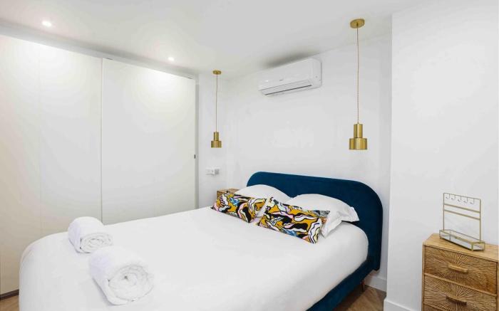 Designer apartment in Montmartre for up to 6 pers