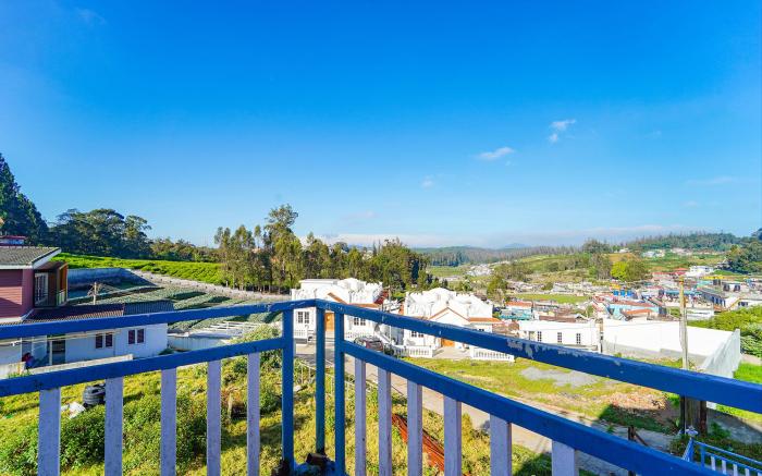 FabHotel Bala Garden - 1km from Ooty Toy Train Tourist Park